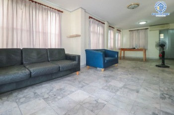 *****บ้านเดี่ยวมือสอง ม.บ้านภาณุ ปิ่นเกล้า-ตลิ่งชัน เนื้อที่กว้างขวางเกือบ 58 ตร.ว. ฟังก์ชัน 3 ห้องนอน 3 ห้องน้ำ ที่จอดรถ 2 คัน บ้านหลังใหญ่ สภาพสสวยงาม ตั้งอยู่ใกล้ทะเลสาบส่วนกลางของหมู่บ้าน การเดินทางสะดวกสบาย เชื่อมต่อถนนกาญจนาภิเษก ใกล้รถไฟฟ้าสายสีน้ำเงิน "สถานีแยกไฟฉาย" และทางด่วน "ศรีรัช" จองเลยวันนี้!